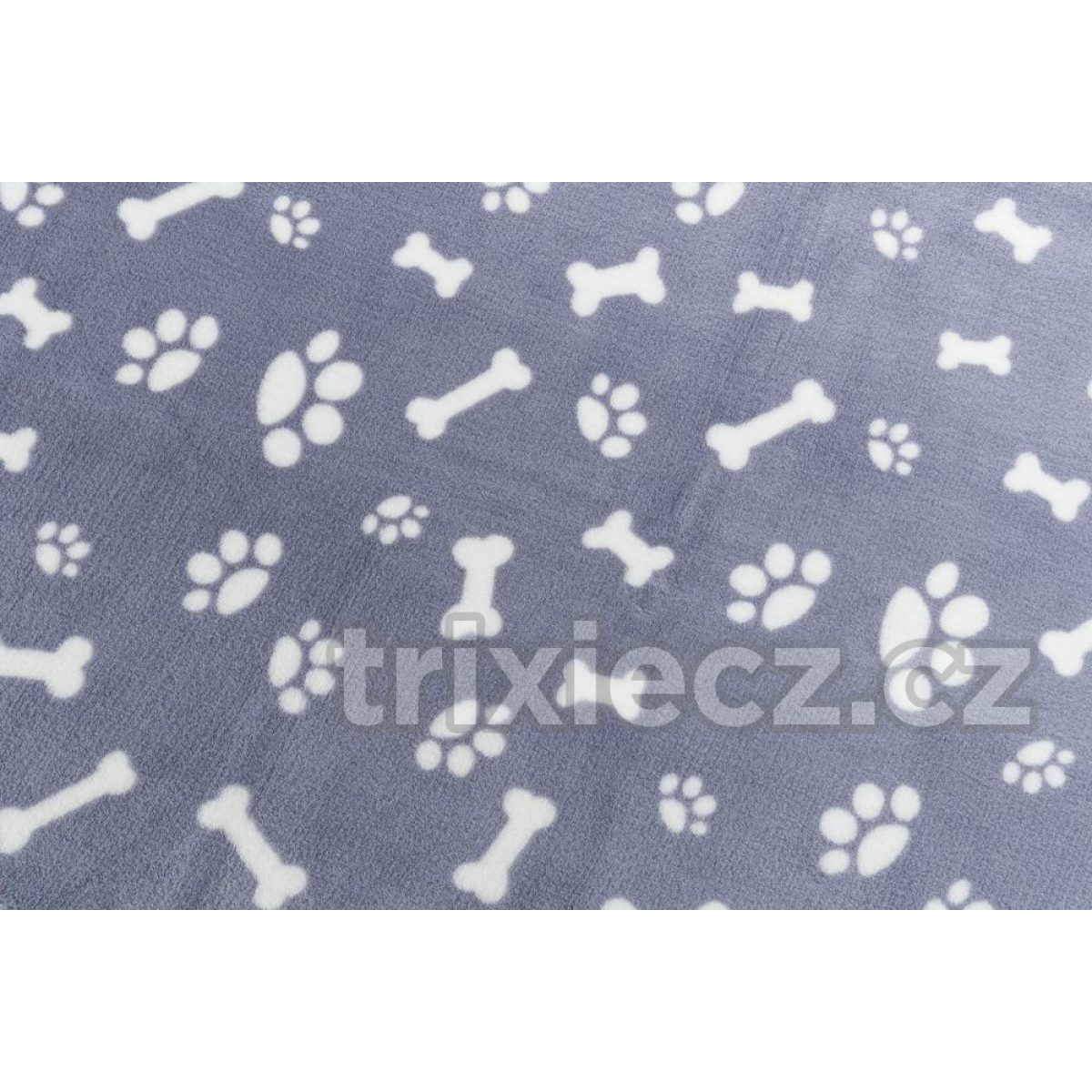 Plyšová deka KENNY 75 x 50 cm modrá s kostičkami a packami – Obrázok 4